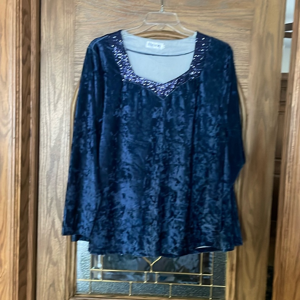 Blue sequence long sleeve shirt size 3xl!